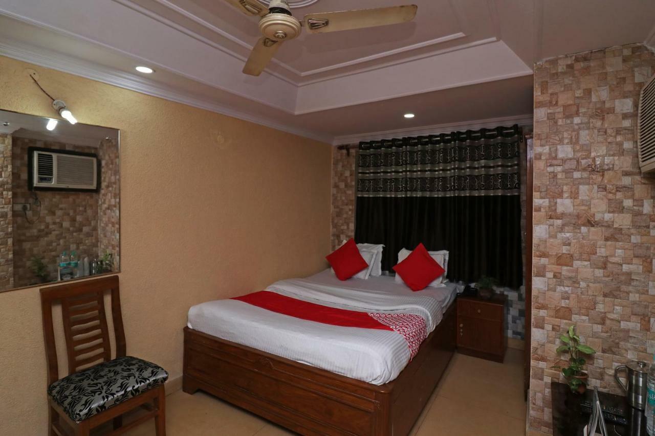 Oyo Flagship 16209 Hotel Ambar Palace Calcutta Calcutta Bara Bazar Buitenkant foto