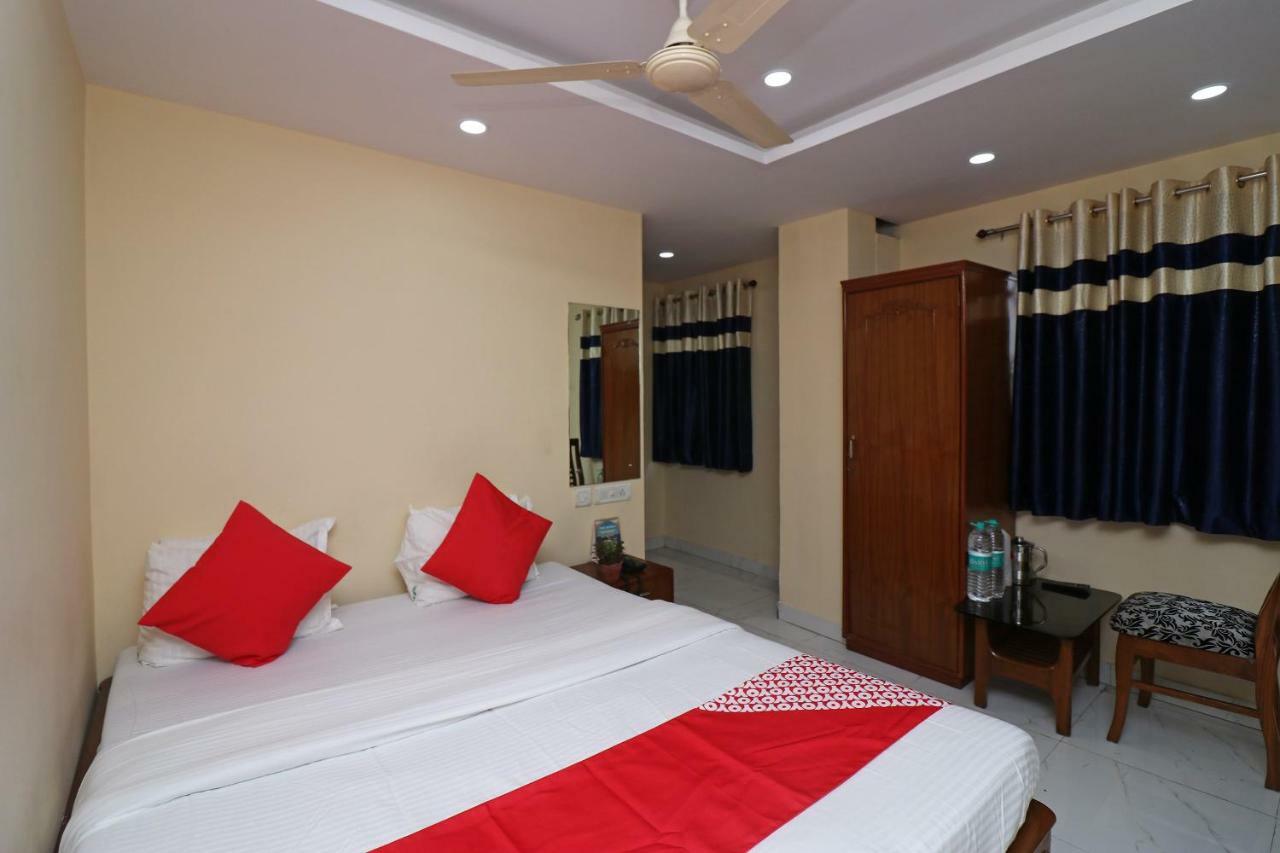 Oyo Flagship 16209 Hotel Ambar Palace Calcutta Calcutta Bara Bazar Buitenkant foto